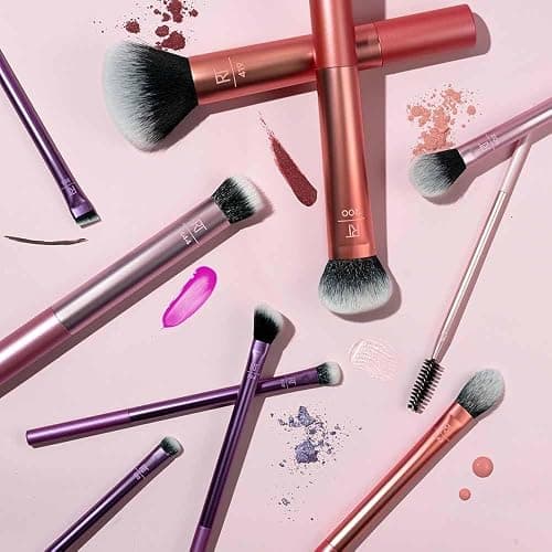 Real Techniques Blends Set, 10-Piece Makeup Brush Collection with Beauty Bag for Face and Eye, Use with Liquid, Cream, or Powder, Vegan, Cruelty-Free, Travel-Friendly, Easy to Clean thumbnail 4