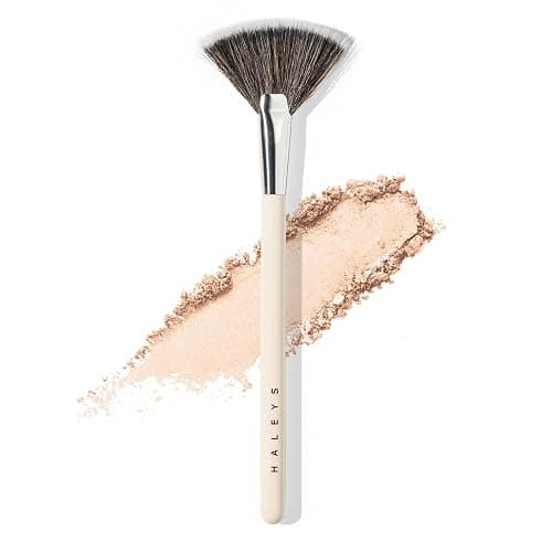 HALEYS Fan Makeup Brush – Soft Vegan Fluffy Face Brush for Applying Highlighter, Bronzer & Finishing Powder, Precise, Luminous Blending Tool, Cruelty-Free - Image 1