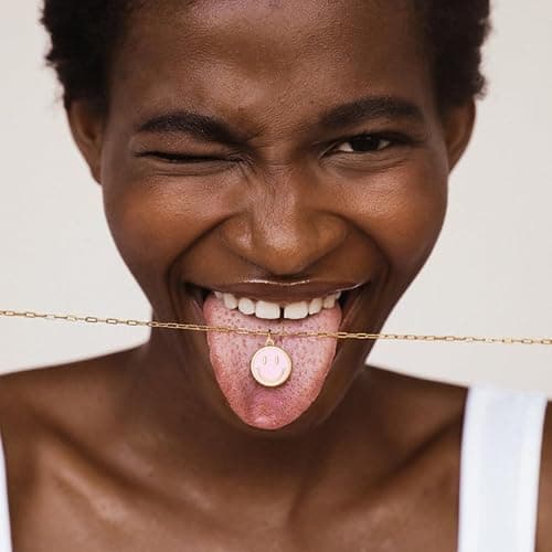 Smile Pendant Necklace Smile Face Chain Necklace Paperclip Necklace Cute Round Pendant Necklace Preppy Jewelry for Women Girls thumbnail 4