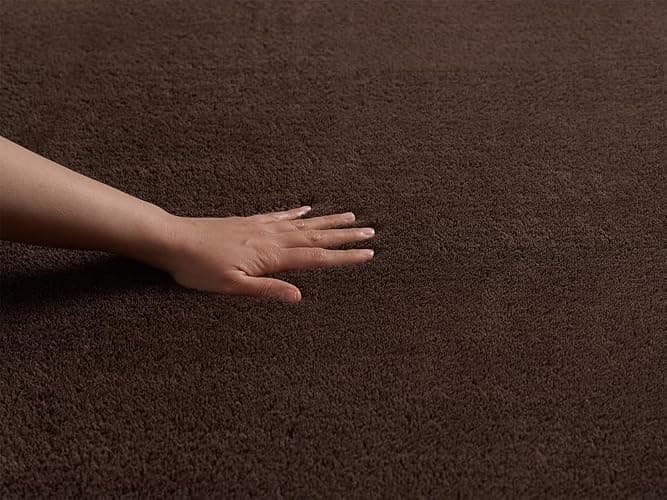 the carpet Relax Moderner Flauschiger Kurzflor Teppich, Anti-Rutsch Unterseite, Waschbar bis 30 Grad, Super Soft, Felloptik, Braun, 200 x 280 cm thumbnail 5