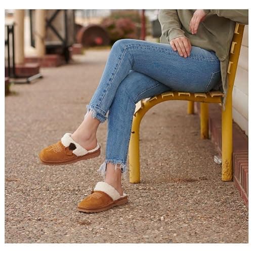 ARIAT Women's Jackie Square Toe Warm Soft Genuine Suede Leather Indoor Outdoor Slippers with Plush Collar thumbnail 3