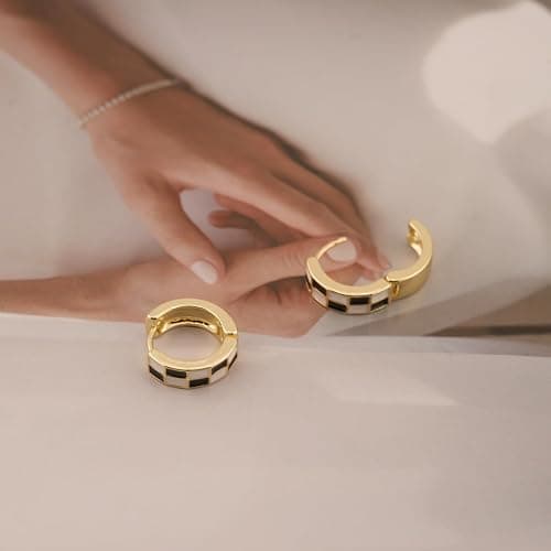 Sriomu Chic Checker Small Hoop Cartilage Earrings Teacher Earrings for Women；White Black Enamel Hypoallergenic Hooped Gifts Gold and Silver tone thumbnail 5