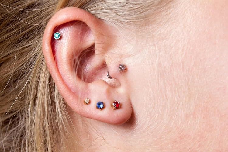 AVYRING 2 Stück Ohrloch Stecher Set und Zubehör Surgical Steel Einweg-Ohrlochpistole für Damen & Herren, Schmerzarme Piercing Pistole, Selbst-Piercing Set Ohrstecker, Silber Gold thumbnail 9