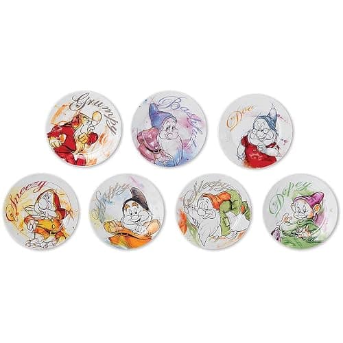 Egan Piatto Collezione Disney 7 Nani. Oggetto Realizzato in Porcellana di Colore Bianco. Dimensione: 19 cm. La referenza è PWS61T/7X - Image 1