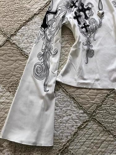 JOLILUNA Emo Grunge Long Sleeve Shirt for Women Y2k Goth Top 90s Vintage Graphic Tees 2000s Mcbling Clothes thumbnail 4