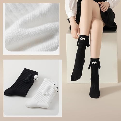 Smilelife 2 Pairs Magnetic Holding Hands Socks - Funny Gifts for Women & Men, Teens, Couples, Friends thumbnail 3