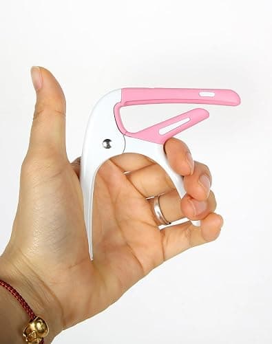 This Pink Capo That Looks Like A Goose thumbnail 4