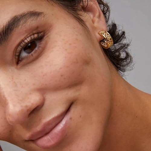 Kendra Scott Kelly Huggie Earring, Fashion Jewelry for Women thumbnail 2