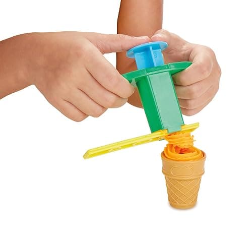 Play-Doh Kitchen Creations Ice Cream Party Play Food Set with 6 Non-Toxic Play-Doh Colors, 2-Ounce Cans thumbnail 4