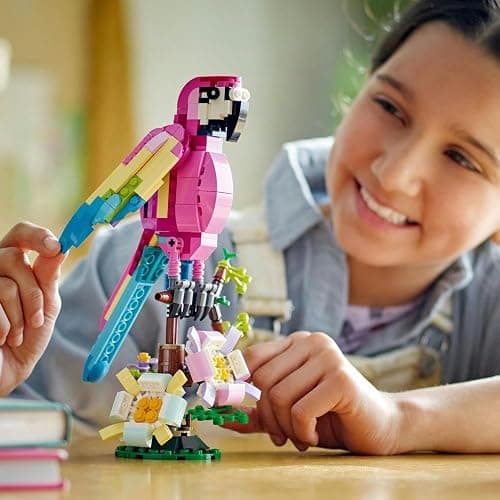 LEGO Creator 31144 - Exotic Pink Parrot thumbnail 2
