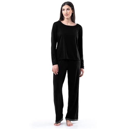 Fruit of the Loom Women's Long Sleeve Tee and Pant 2 Piece Sleep Set - Image 1