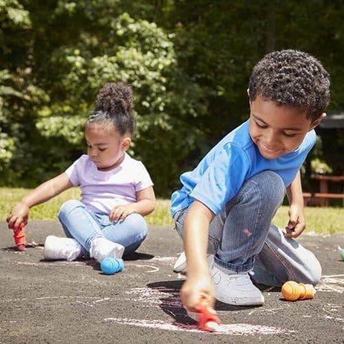 Melissa & Doug My First Sidewalk Chalk Set with Holders - 4 Chalk Sticks and 4 Holders thumbnail 2