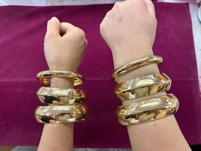 Inactwin 3PCS Chunky Gold Bangle Bracelets for Women Trendy Wide Wrist Cuff Bracelets Stack Statement Bangle Fashion Jewelry Gift thumbnail 6