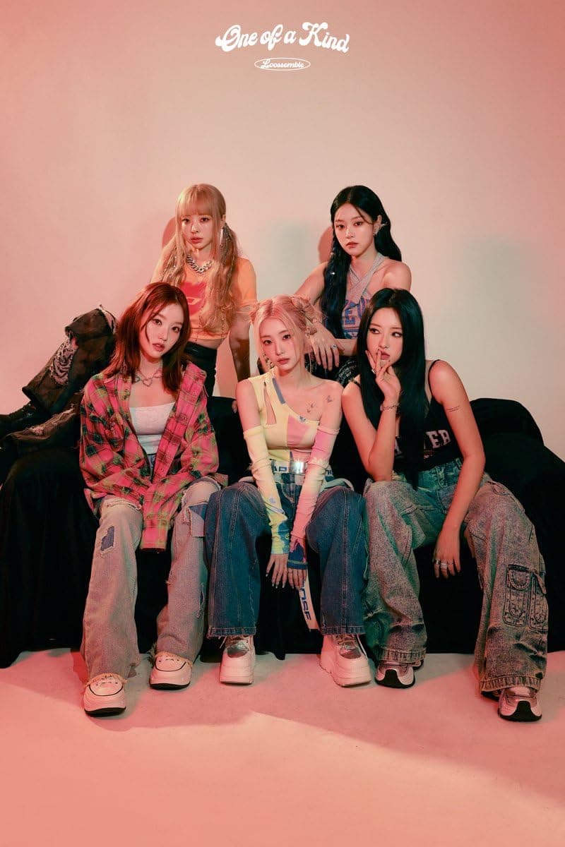 Loossemble One of a Kind 2nd Mini Album Ever Music Album ViVi Version 16p Accordion Package+1p Music QR PhotoCard+1p PhotoCard+1ea User Guide+Tracking Sealed LOONA ASSEMBLE thumbnail 5