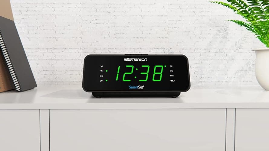 Emerson SmartSet Dual Alarm Clock Radio with AM/FM, Auto Time Setting, Sleep Timer, Snooze, 20 Presets, Easy-to-Read .9-inch Jade Green Dimmable LED Display, CKS1900 thumbnail 4