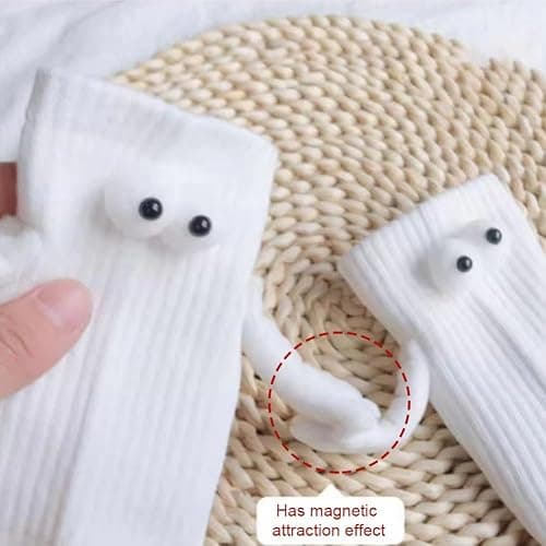 Smilelife 2 Pairs Magnetic Holding Hands Socks - Funny Gifts for Women & Men, Teens, Couples, Friends thumbnail 2