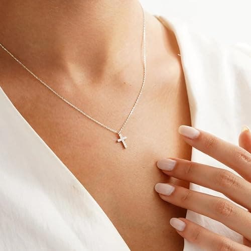 Fesciory Cross Necklace for Women, 14K Gold Plated Cross Pendant Dainty Layered Chain Necklace Jewelry Gifts thumbnail 5