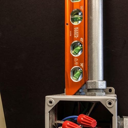 Klein Tools 935RB Torpedo Level, 8-Inch Billet Magnetic Level, 0/30/45/90 Degree Vials, V-Groove, Tapered Nose, High-Visibility Vial and Body thumbnail 11