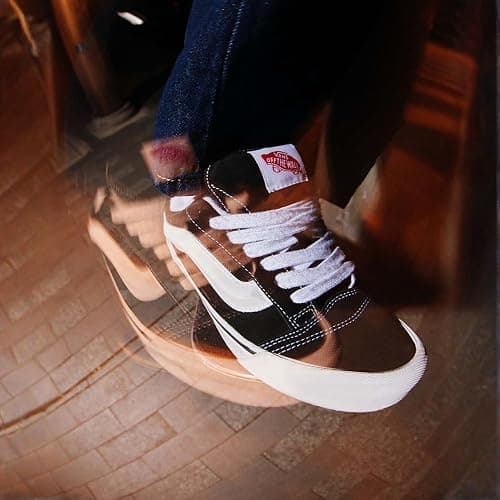 Vans Unisex Adult Knu Skool Shoe - '90s Retro Puffy Low-Top Fashion Sneakers for Men & Women thumbnail 15