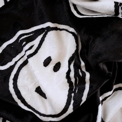 Franco Collectibles® Peanuts® Snoopy Black & White Super Soft Plush Cozy Throw Blanket, 46 in x 60 in, (Official Peanuts Product) thumbnail 3
