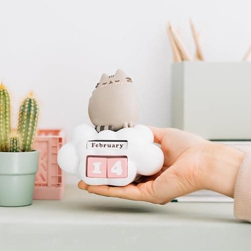 Official Pusheen Calendar | Pusheen Merchandising | Pusheen Gifts | Pusheen Figure | Kawaii Stuff | Pusheen Plush thumbnail 7