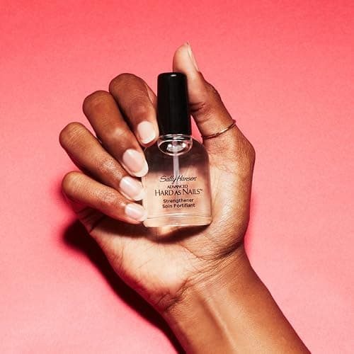 Sally Hansen Nail Treatment Advanced Hard as Nails™ Clear Nail Strengthener | Fortified with Retinol & Nylon | Strengthens & Nourishes Weak Nails thumbnail 4
