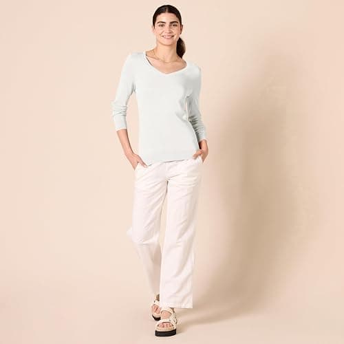 Amazon Essentials Women's Regular-Fit Lightweight Long-Sleeve V-Neck Sweater (Available in Plus Size) thumbnail 3
