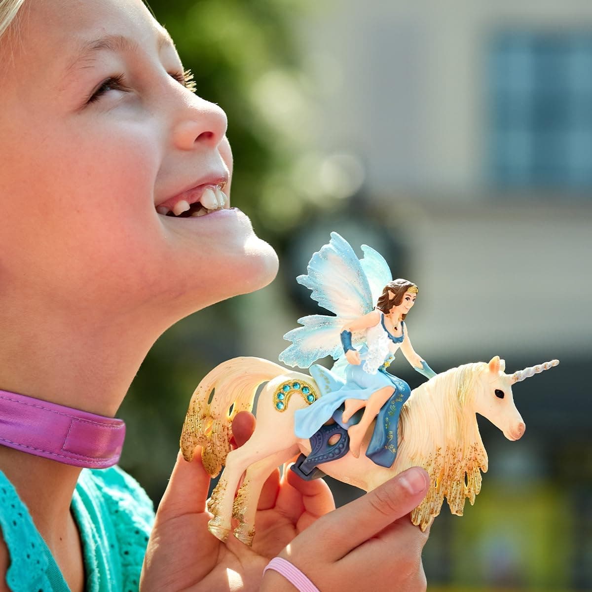 schleich Bayala 42508 Mermaid Eyela and Golden Unicorn - 4-Piece Play Set - with Distinctive Glitter Details, Robust and Imaginative Figures Unicorn Toy from 5 Years thumbnail 2