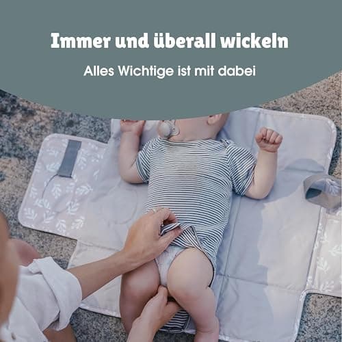 emma & noah Wickelunterlage für Unterwegs, 82x52 cm (gefaltet 25x18 cm), Abwaschbar, Wickeltasche mit Windeltasche für den Kinderwagen, Organizer für Windeln und Feuchttücher (Check Smile) thumbnail 2