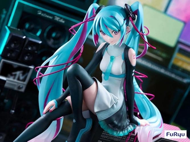 Hatsune Miku x MTV 1:7 Scale PVC Figure thumbnail 3