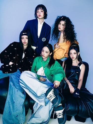NewJeans How Sweet Double Single Album with Tracking Sealed NJS New Jeans (Standard Random Version) - Standard Random Version thumbnail 8