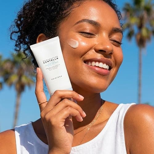 SKIN1004 Madagascar Centella Hyalu-Cica Water-Fit Sun Serum SPF50+ - 💗 thumbnail 4