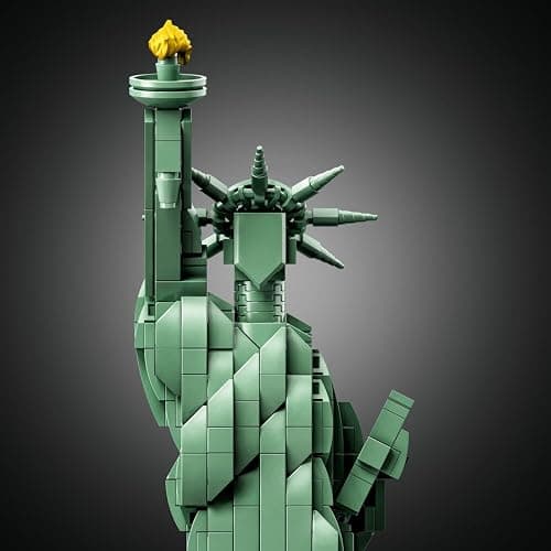 LEGO Architecture Statue of Liberty Model Kit for Adults to Build, Collectable New York Souvenir Building Set, Gift Idea for Women, Men, Her or Him, Home Decor, Creative Activity 21042 thumbnail 6