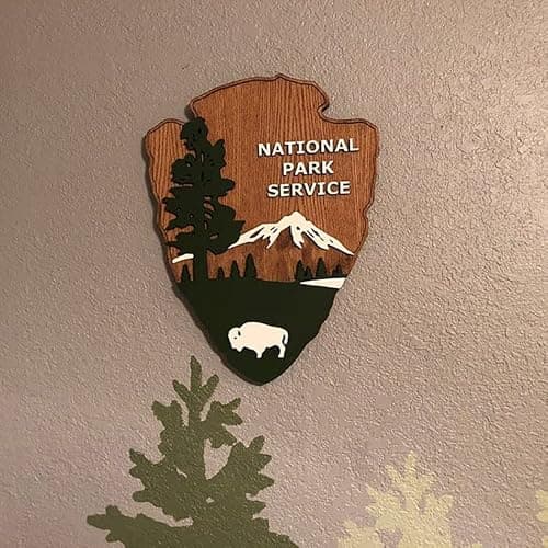 National Park Service Sign Arrow Head Antique Park Sign Wood Carved Sign Courtyard Garden Home Wall Mounted Decor for Indoor and Outdoor thumbnail 4