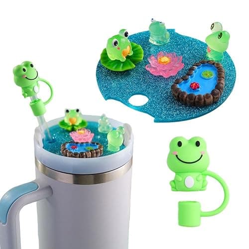Stanley Trinkhalm-Abdeckkappen, kompatibel mit 1,2 l, süßer Frosch-Deckel, kompatibel mit Zubehör, Silikon, S-Tanley-Trinkhalm-Aufsatz für S-Tanley-Tassen-Zubehör, leuchtet im Dunkeln - Image 1