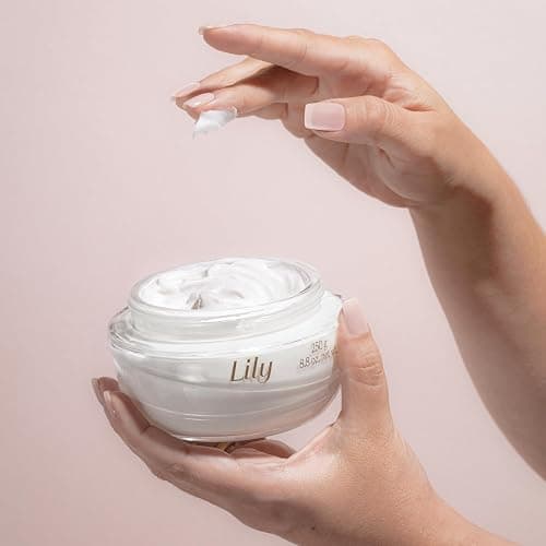 O Boticario Lily Essence Cream Satin Body Moisturizer [Lily Creme Acetinado Hidratante Corporal] 250g by O Boticario thumbnail 3