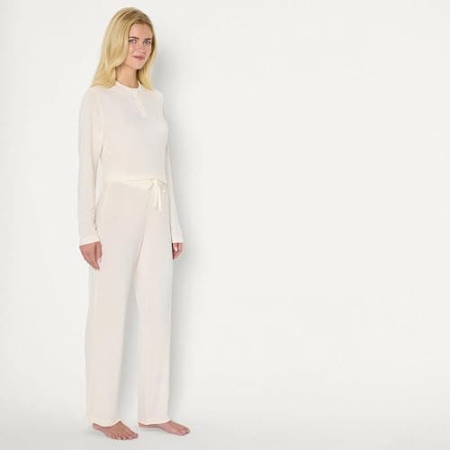 Amazon Essentials x Sofia Grainge Women's Long Sleeve Henley Pajama Set thumbnail 4