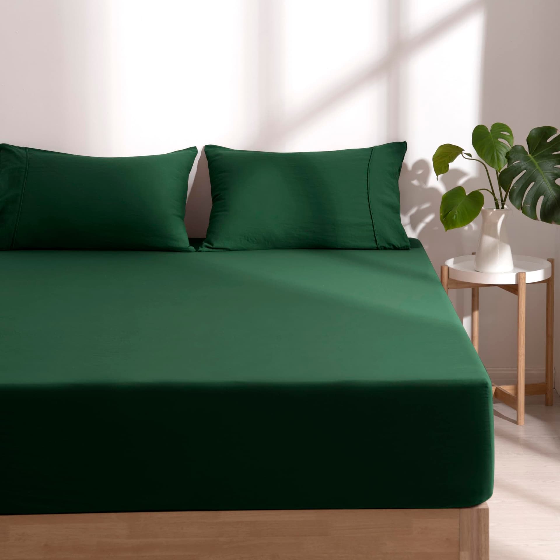 Dreamaker King Single Fitted Combo Microfiber Sheet Set, Ultra Soft Plush Pre Washed Microfibre Bedding, Extra Deep 40cm Fitted Sheet & 1 Pillowcase, 2 Pieces, Hunter Green, King Single Bed - Image 1