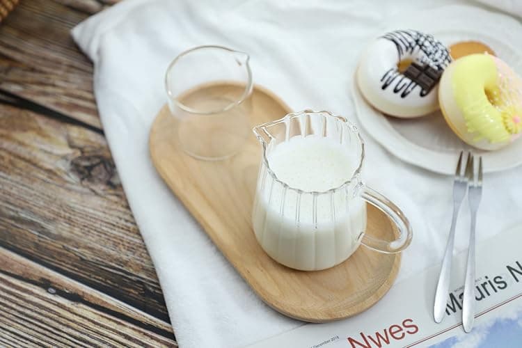CHOOLD Elegant Wave Shaped Crystal Glass Creamer Coffee Pitcher/Serving Jug for Kitchen - Milk and Sauce - 8.5 oz thumbnail 6