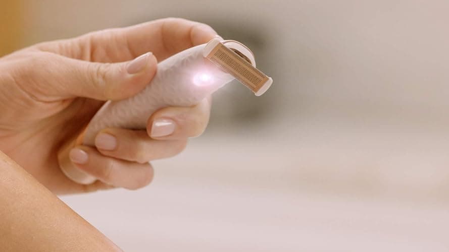 Finishing Touch Flawless Nu Razor Portable Cordless Rechargeable Electric Razor thumbnail 4