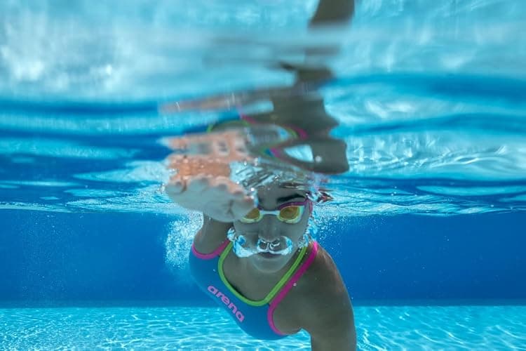arena Cobra Ultra Swipe Mirror Unisex Adult Racing Swimming Goggles, Swimming Pool Goggles with Curved Mirror Lenses, Anti-Fog, UV Protection, 5 Interchangeable Nose Bridges thumbnail 5
