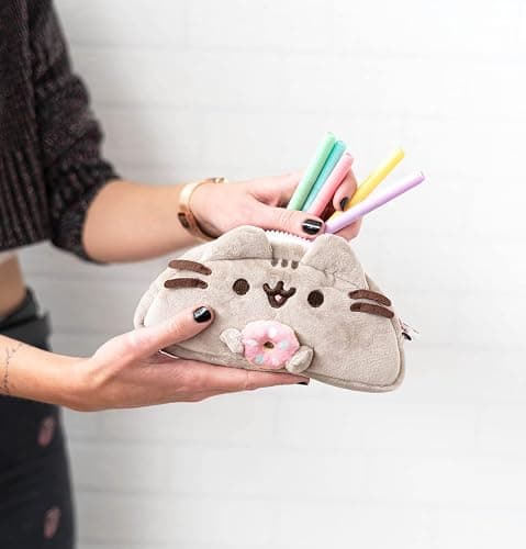 Grupo Erik Pusheen Astuccio in Peluche | Kawaii Gadget | Astuccio Scuola Portapenne, Chiusura Zip, Grafiche Ricamate, Cancelleria, Back to School, 20 x 9 x 5 cm thumbnail 7
