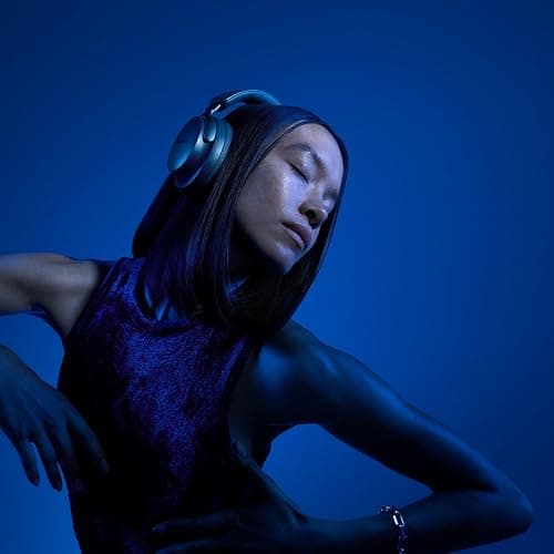 Bose QuietComfort Ultra Bluetooth Headphones, Wireless Headphones with Spatial Audio, Over Ear Noise Cancelling with Mic, Up to 24 Hours of Playtime, Lunar Blue - Limited Edition Color thumbnail 3