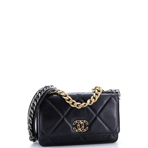 Chanel, Pre-Loved 19 Wallet on Chain Quilted Lambskin, Black thumbnail 2