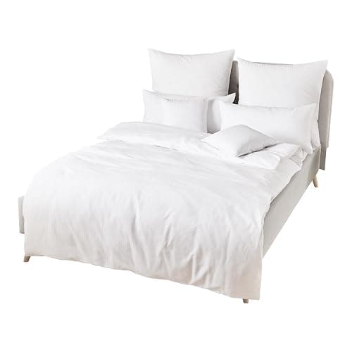Traumschlaf Hotelbettwäsche • Kochfest & Chlorfest • Mako-Satin aus 100% Baumwolle • Weiß mit Streifen • Pflegeleicht & Atmungsaktiv • 1 Bettbezug 200 x 220 cm + 2 Kissenbezüge 40 x 80 cm - Image 1
