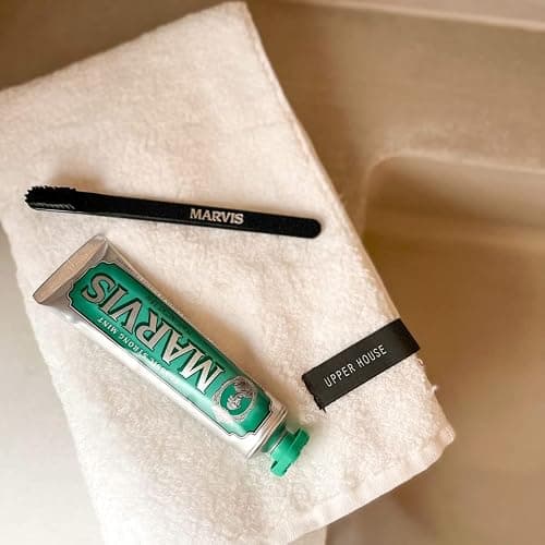 Marvis Classic Strong Mint Toothpaste thumbnail 4