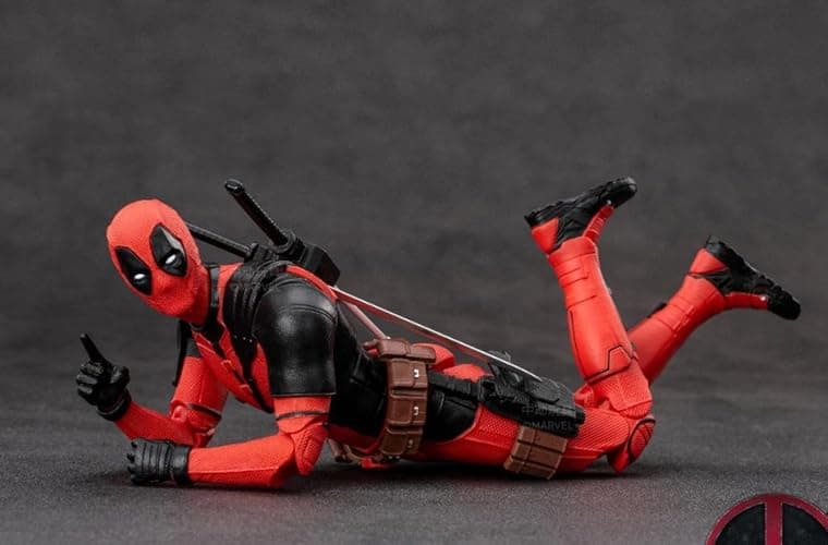 JAMRYSE ZD Toys Wolverine Action Figure, Movie Collectible Edition, 1/10 Scale Full Set Articulated Figure, 7 Inches (Deadpool) thumbnail 9