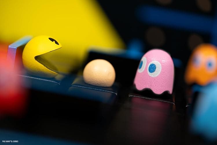 Quoridor Pac-Man | Fun Game for The Whole Family | Classic Arcade Game| Ages 8+ | 2 to 5 Players | 15 Minutes thumbnail 6