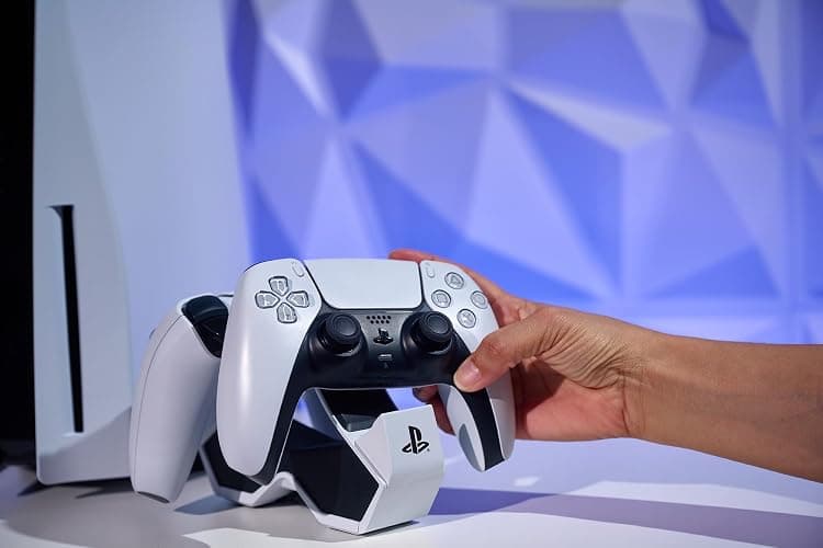 PowerA Twin Charging Station for Dualsense Wireless Controllers, Dualsense Controller Charging, Charge, Sony PlayStation, PS5, Officially Licensed - PlayStation 5 thumbnail 6