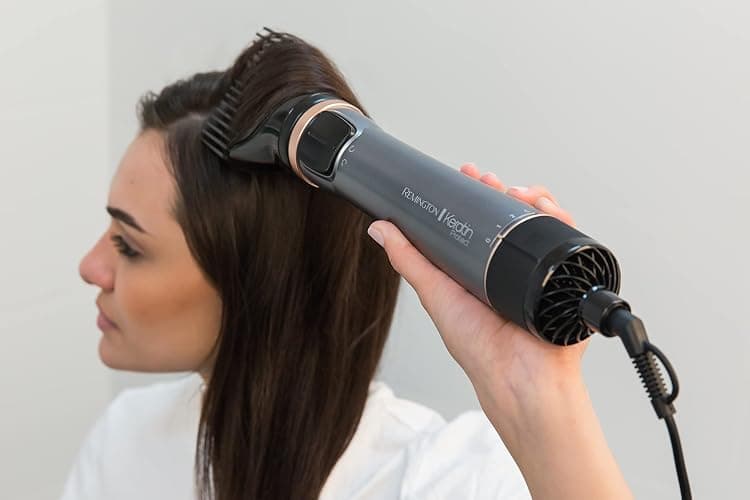 Remington Brosse Soufflante Rotative automatique [Soin kératine & huile d'amande] Keratin Protect (1000W, Céramique, Température variable, 3 accessoires: 2 brosses rondes 40 & 50mm + de Volume) AS8811 thumbnail 6